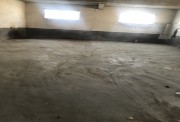 300平仓库出租水电齐全，交通便利，有提升机